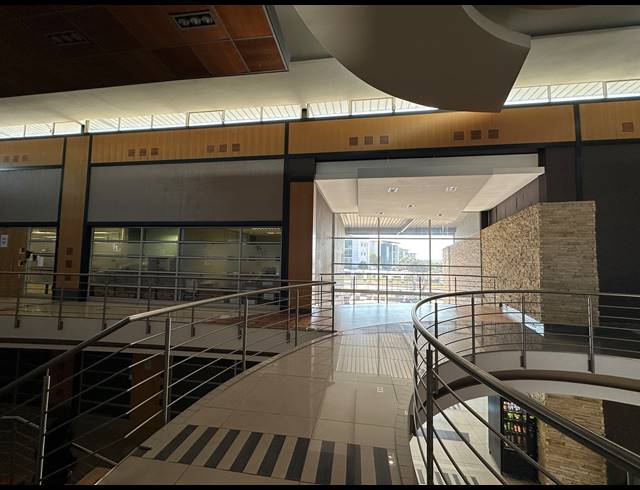 187.10M² OFFICE TO LET IN HIGHVELD